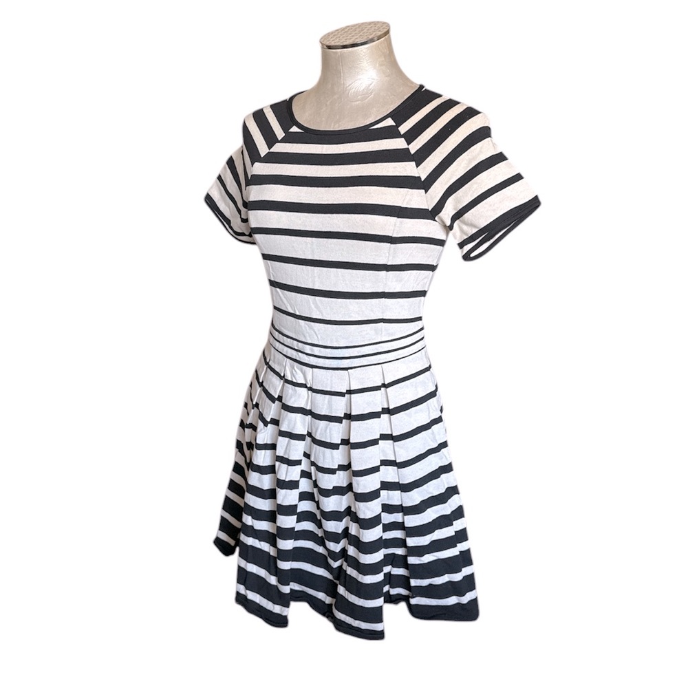 Tibi Women’s Striped Knit Dress Fit Flare Short Sleeves Black/White Size 2 New
